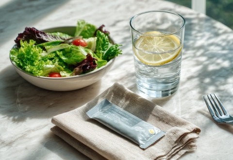 ¿Te quema el verano por dentro? Así puedes calmar la acidez sin omeprazol